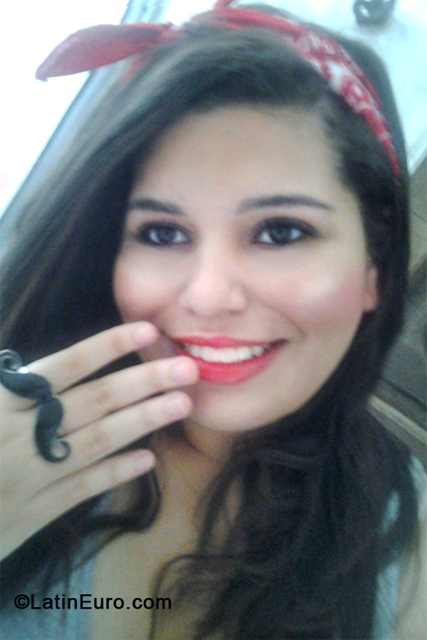 Date this fun Brazil girl Najla from Praia Grande BR6746