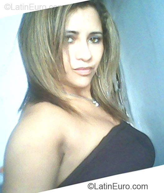 Date this happy Brazil girl Paula from Fortaleza BR6753