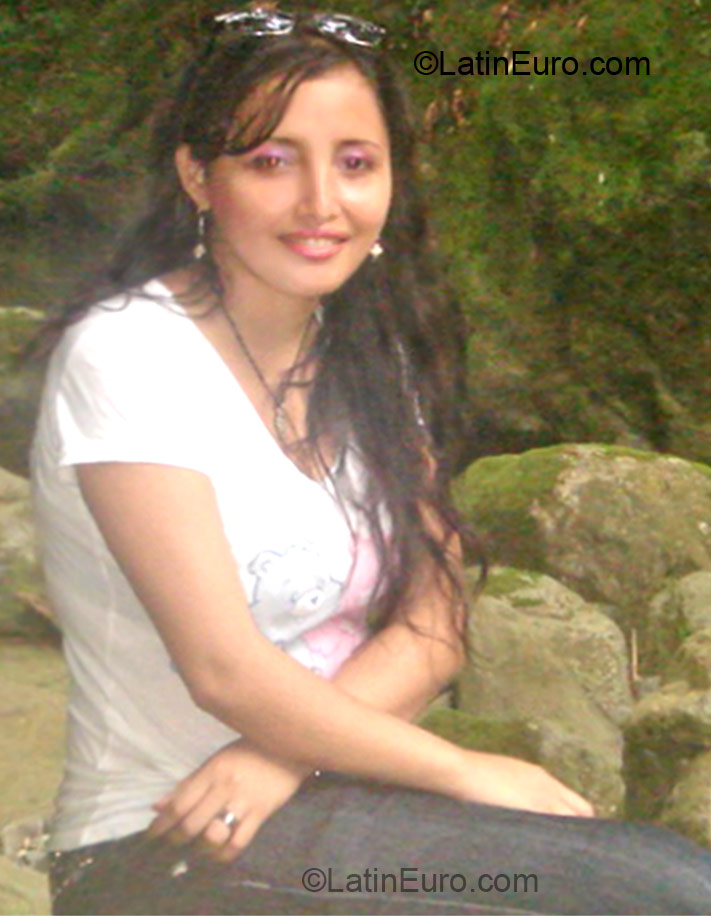 Date this sultry Honduras girl Judith from La Ceiba HN679