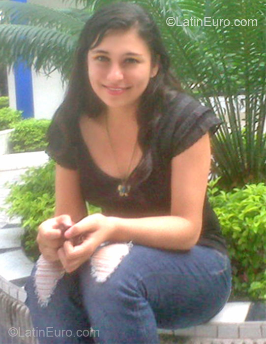 Date this gorgeous Peru girl Katherine from Tarapoto PE639