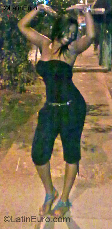 Date this charming Colombia girl Ninij from Cali CO10663