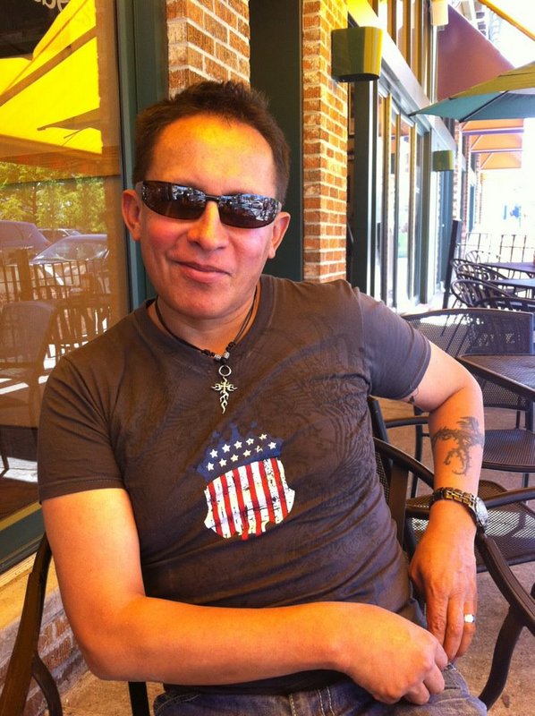 Date this good-looking United States man ELOY from Miami y La Paz, Bolivia US13203