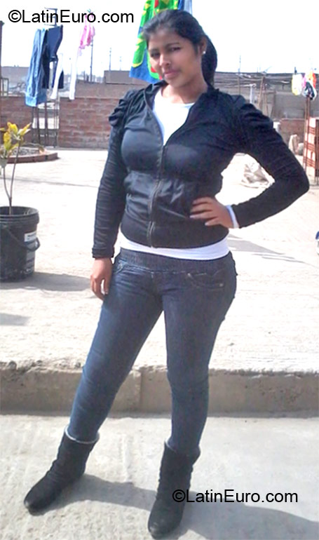 Date this voluptuous Peru girl Sharon paola from Lima PE728