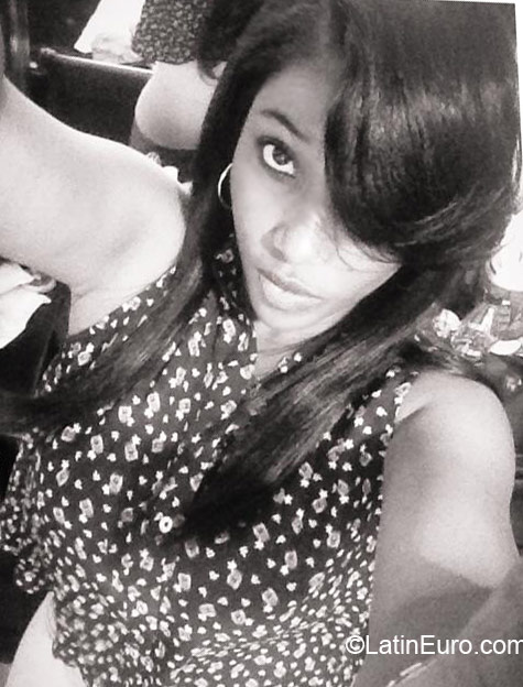 Date this beautiful Dominican Republic girl Nicole from San Pedro De Macoris DO11587