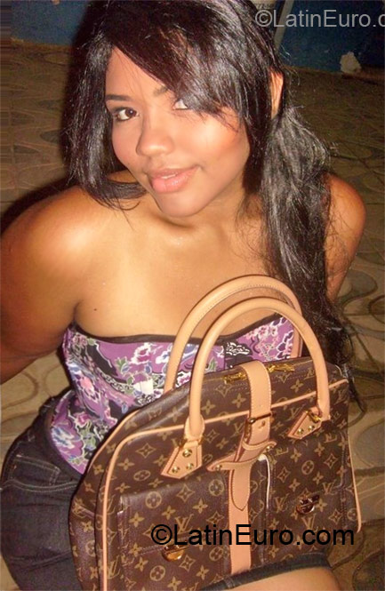 Date this hot Brazil girl Luiza from Governador Valadares BR6848