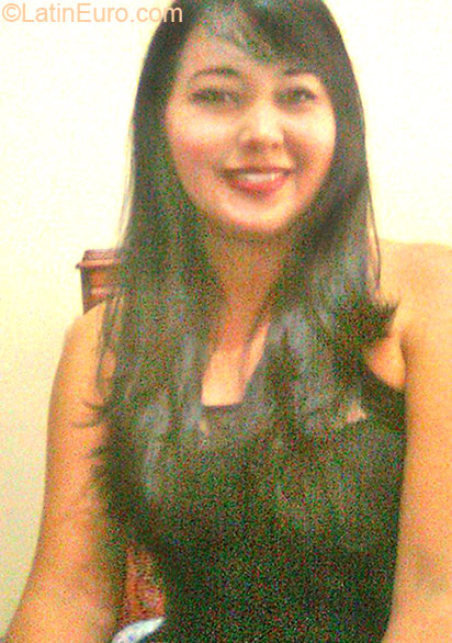 Date this beautiful Colombia girl Gloria from Cartagena CO10784