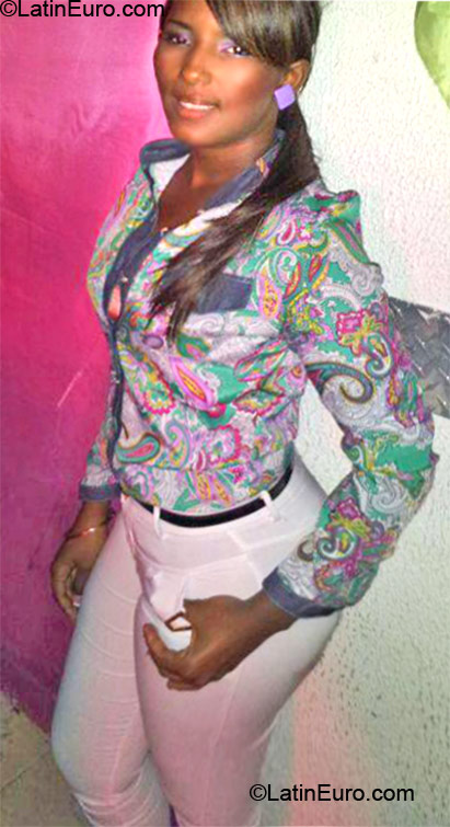 Date this cute Dominican Republic girl Maria Mercedes from Santo Domingo DO11718
