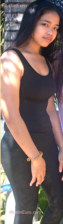Date this tall Philippines girl Maria from San Fernando PH482