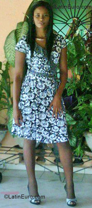 Date this sultry Jamaica girl Tanya13 from Kingston JM584