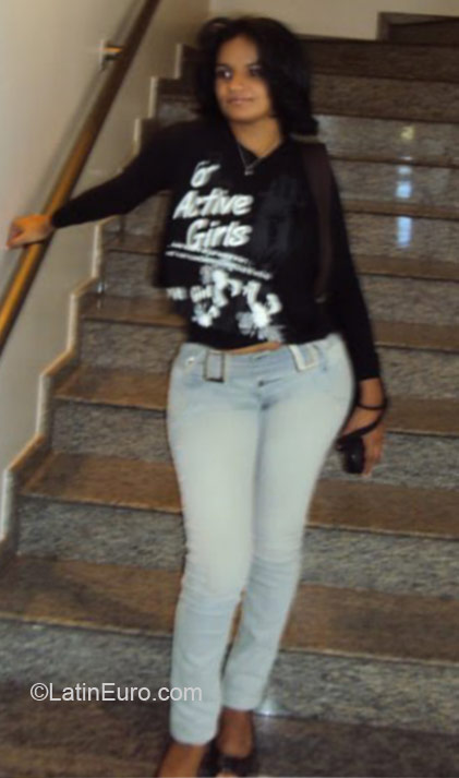 Date this georgeous Brazil girl Evania from Formoso Do Araguaia BR6924