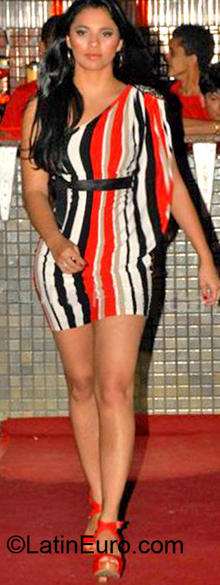 Date this pretty Brazil girl Ludmila from Governador valadares BR7841