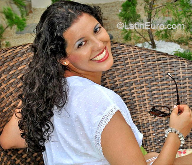 Date this sensual Brazil girl Alessandra from Sao Paulo BR7017