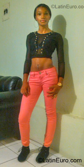 Date this hot Jamaica girl Theresa from Montego Bay JM677