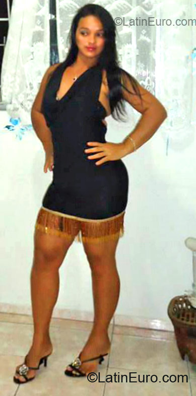 Date this beautiful Brazil girl Silvi from Recife BR7050