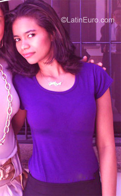 Date this charming Brazil girl Rosiane from Fortaleza BR7052