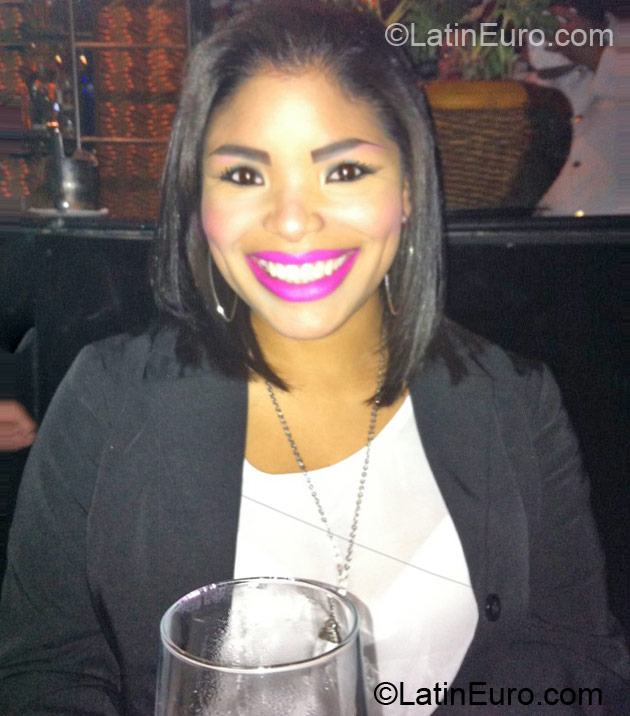 Date this georgeous Brazil girl Valquiria from Sao Paulo BR7059