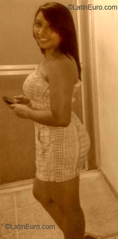 Date this cute Honduras girl Yonelin from El Progreso Yoro HN718