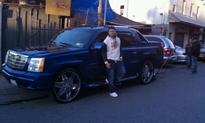 Date this nice looking Colombia man Johan from Medellin CO11209