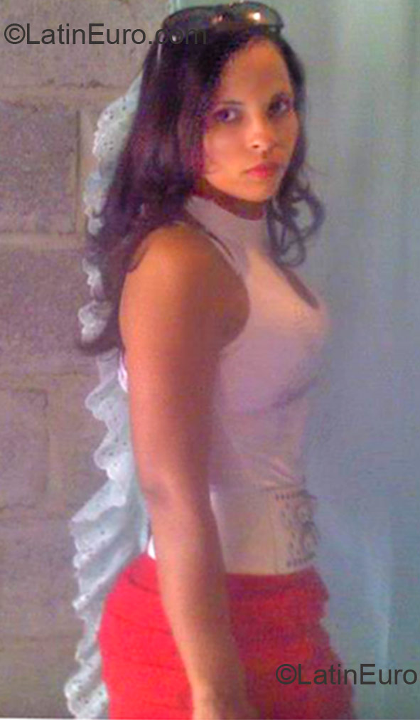 Date this gorgeous Dominican Republic girl Mercedes2011 from Santiago DO12243