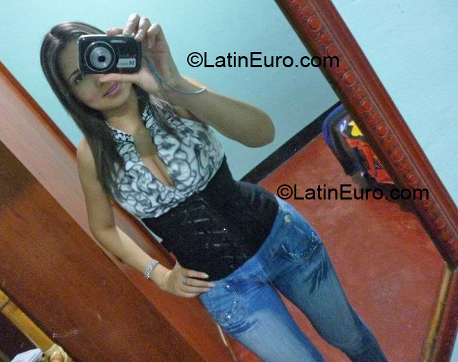 Date this happy Bulgaria girl Katerin from amsterdam CO11495