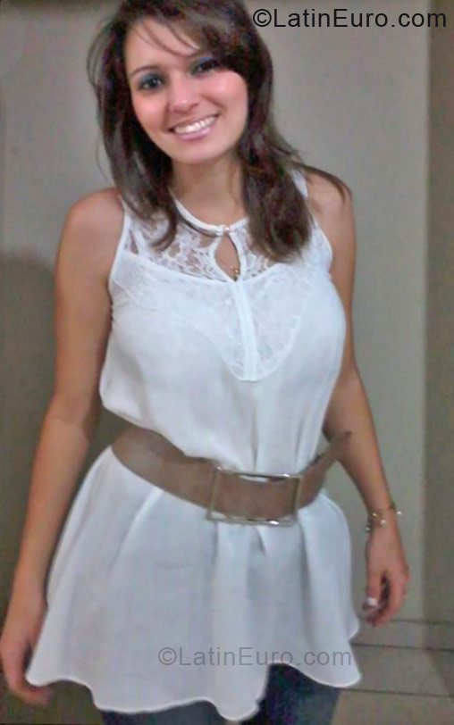 Date this voluptuous Brazil girl Natalia from Sao Jose Do Rio Preto BR7117