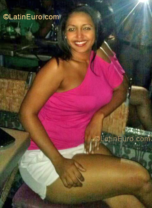 Date this delightful Dominican Republic girl Angie from Santo Domingo DO12488