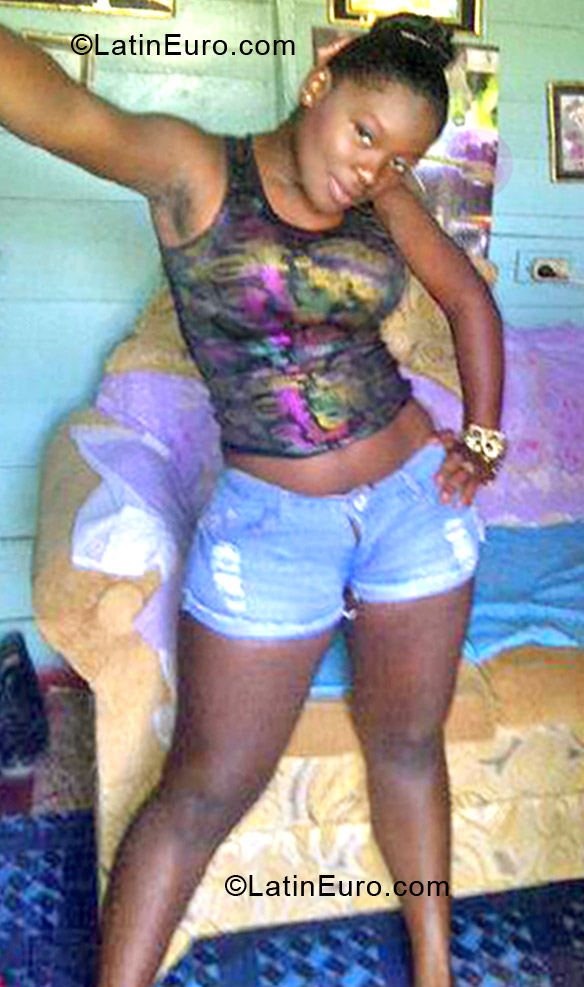 Date this funny Jamaica girl Annakay from Montego Bay JM756