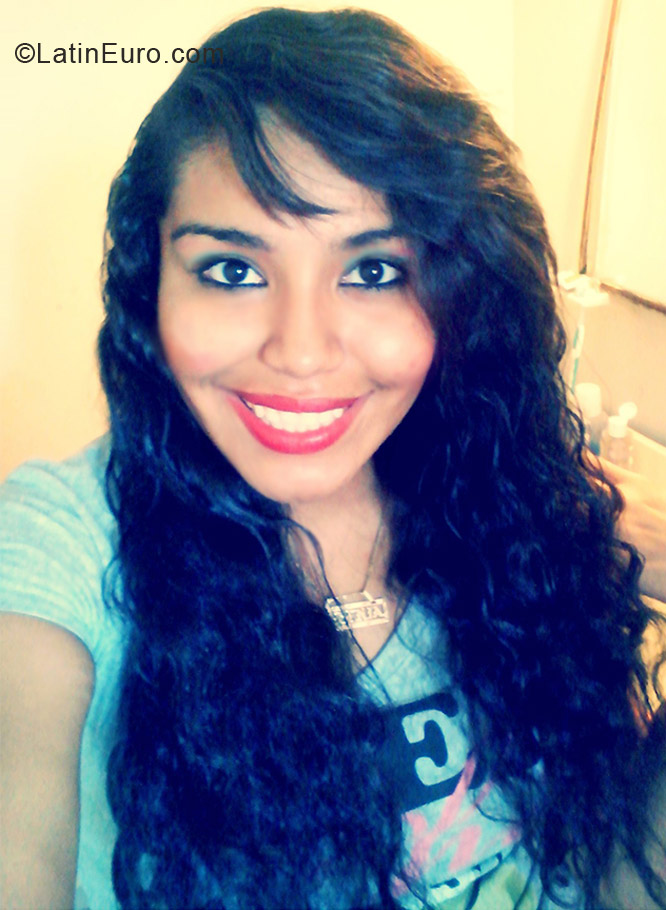 Date this fun Mexico girl Magda from Linares Nuevo Leon MX755