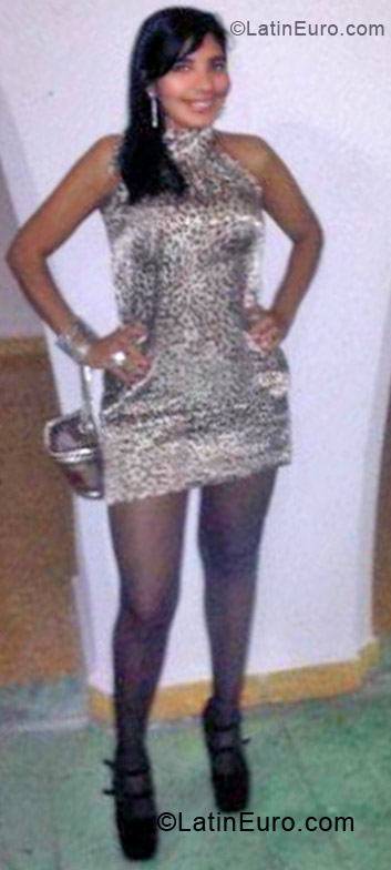 Date this charming Dominican Republic girl Carmen from Rep Dom DO12663