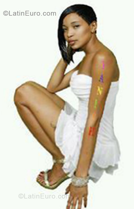 Date this nice looking Jamaica girl Hot from Jamaica JM793