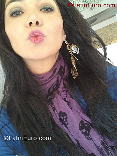 Date this foxy Brazil girl Alessandra from Sao Paulo BR7159