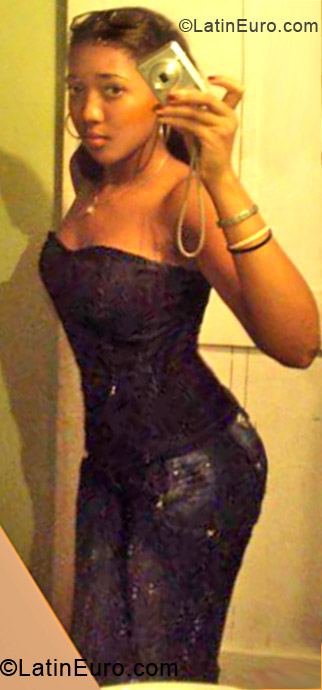 Date this cute Dominican Republic girl Yeimy from Santiago DO12788