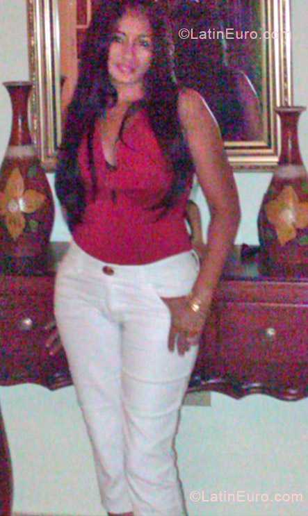 Date this sensual Dominican Republic girl Asia from Santiago De Llos Caballeros DO12824