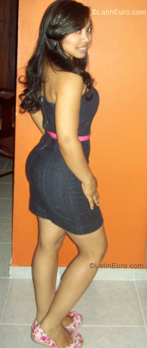 Date this tall Dominican Republic girl Ivelisse from Santiago DO12872