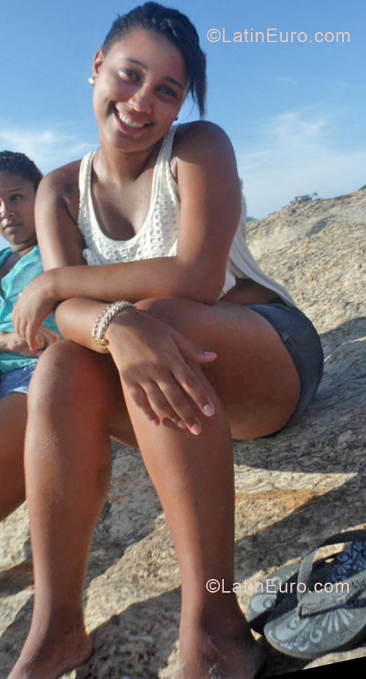 Date this stunning Brazil girl Kassiani from Rio De Janeiro BR7183
