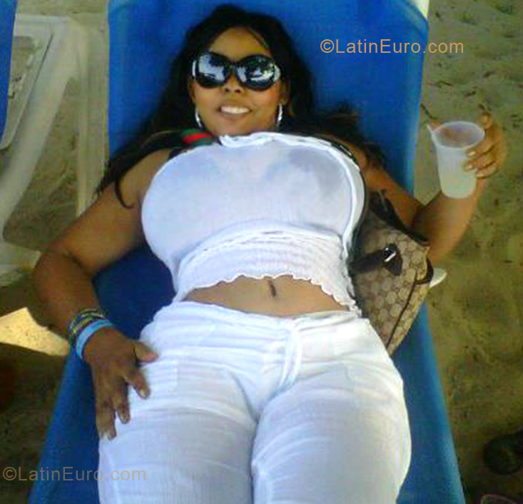 Date this sultry Dominican Republic girl Jeannette from Santiago DO12897