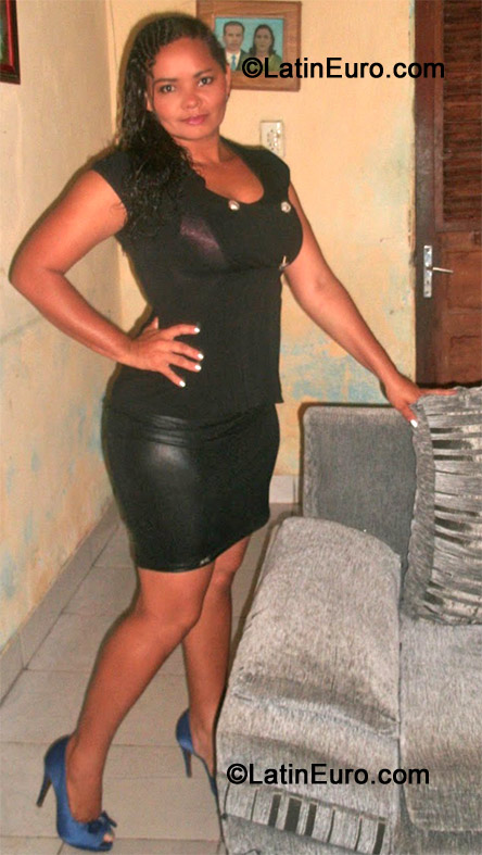 Date this hot Brazil girl Eliniuza from Natal BR7205