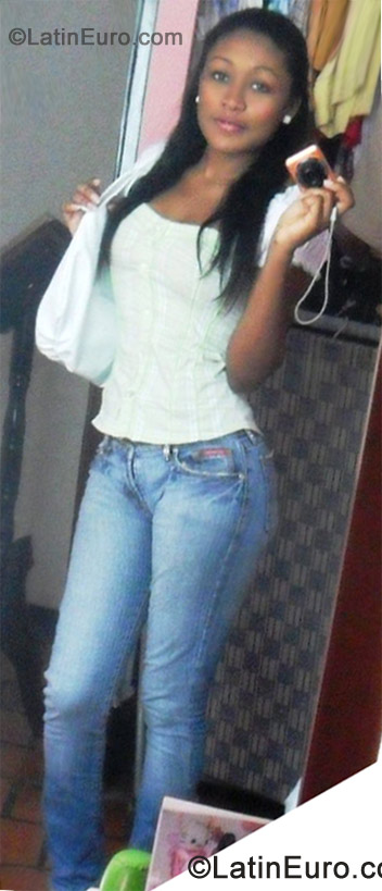 Date this funny Colombia girl Katherin from Cali CO11576