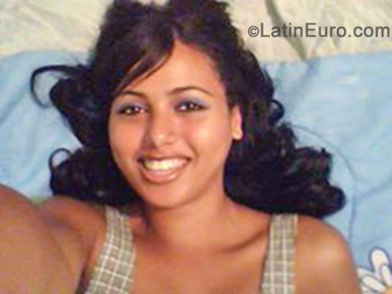 Date this charming Brazil girl Bianca from Recife BR7856