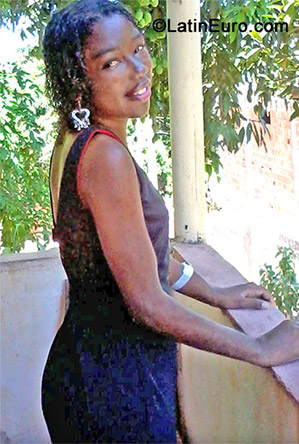 Date this funny Brazil girl Josilene from Cachoeiro De Itapemirim BR7241