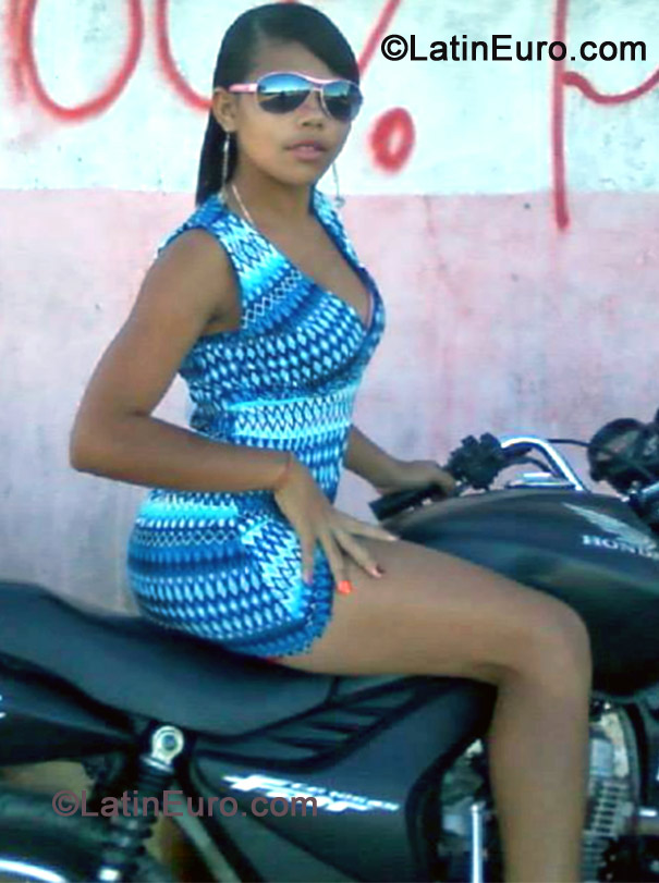 Date this gorgeous Brazil girl Maria from Araripina BR7361