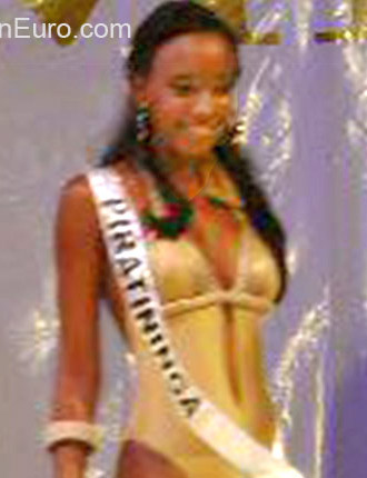 Date this exotic Brazil girl Thaiara from Rio De Janeiro BR9147