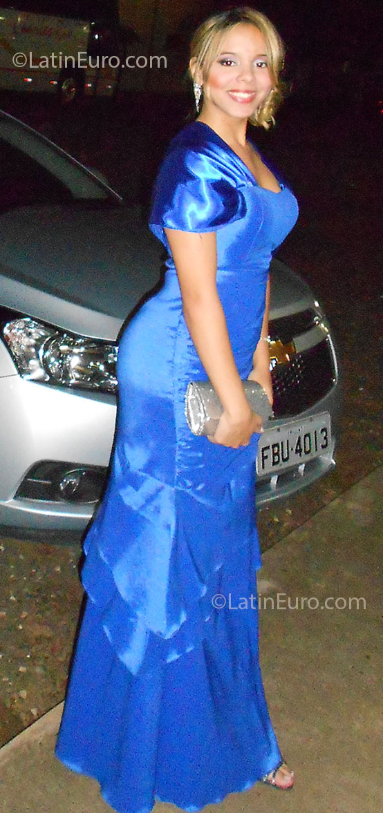 Date this good-looking Brazil girl Juliana from Rio De Janeiro BR7321