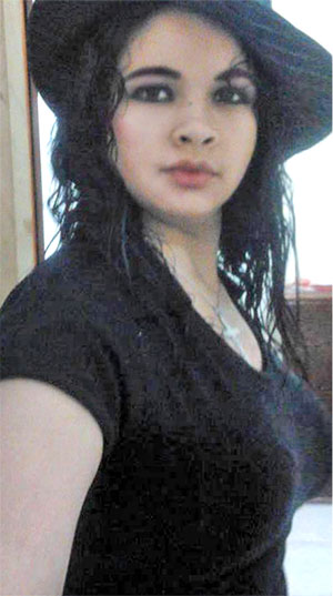 Date this pretty Brazil girl Claudia Maria from Florianopolis BR7333