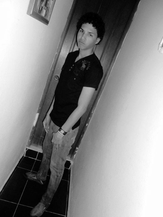Date this tall Dominican Republic man Ariel Miguel from Santiago DO14020