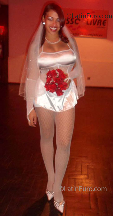 Date this lovely Brazil girl Aquila from Contagem BR7429