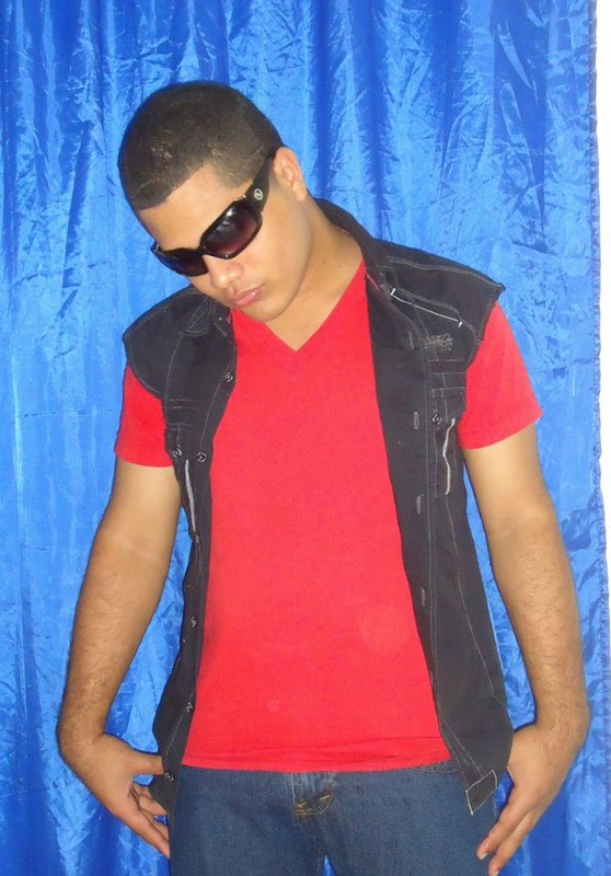 Date this tall Dominican Republic man Deybi from Santo Domingo DO14299