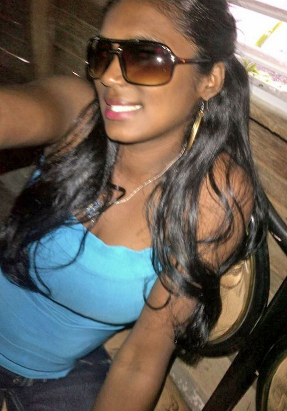 Date this hot Dominican Republic girl En from Moca DO14310