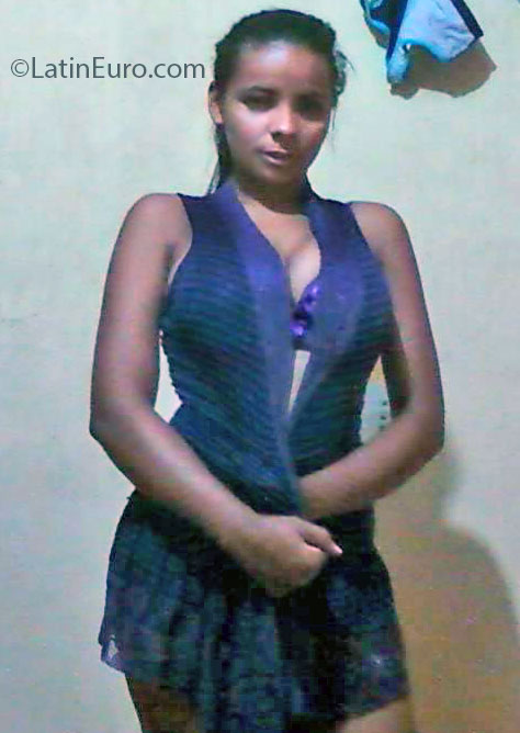 Date this funny Brazil girl Fernanda from Santarem BR7451