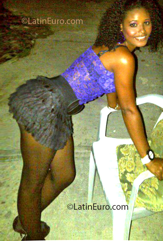 Date this lovely Dominican Republic girl Yudelka from Puerto Plata DO14367